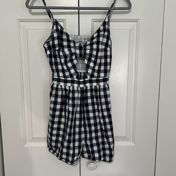 American Eagle Black and White Romper - Picture 1 of 3